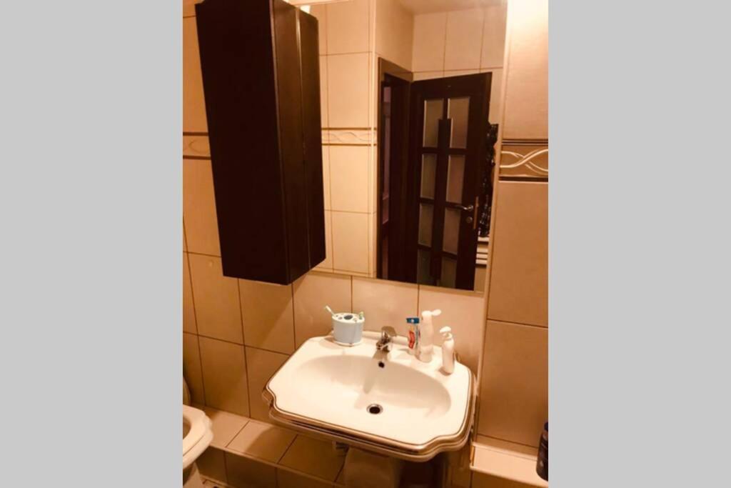 Cozy 2 Rooms Apartment Close To City Center Bucureşti Exterior foto