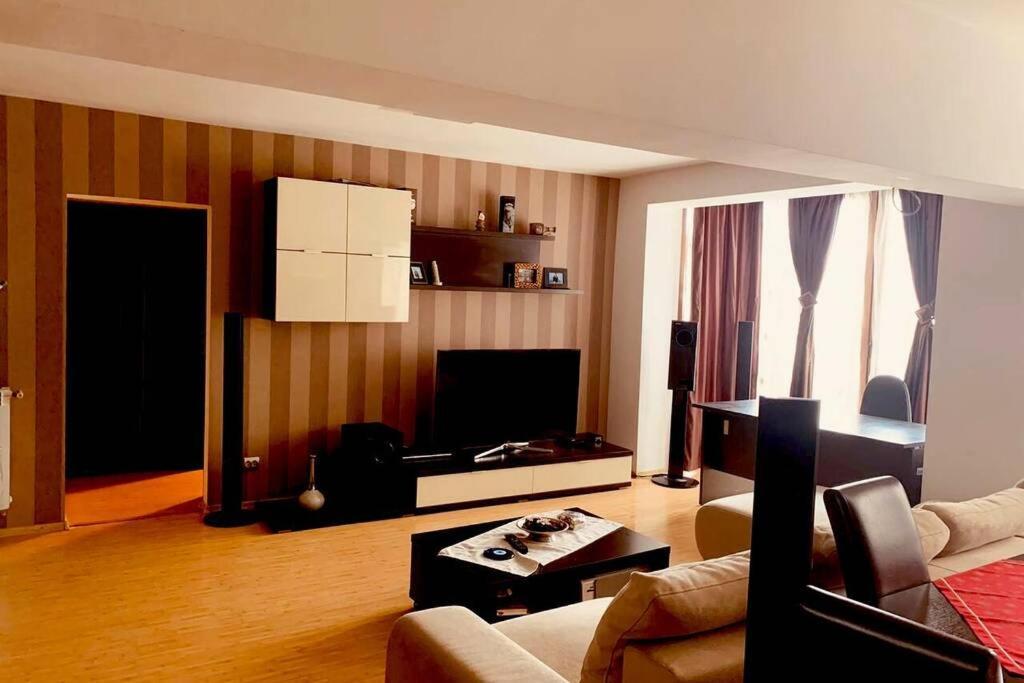 Cozy 2 Rooms Apartment Close To City Center Bucureşti Exterior foto