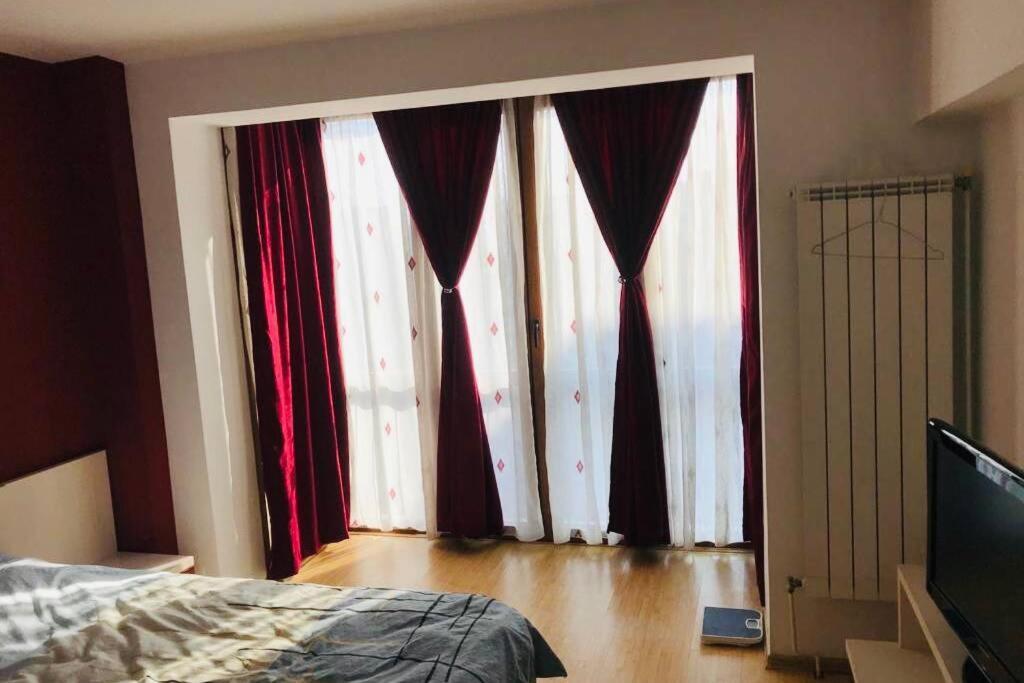 Cozy 2 Rooms Apartment Close To City Center Bucureşti Exterior foto